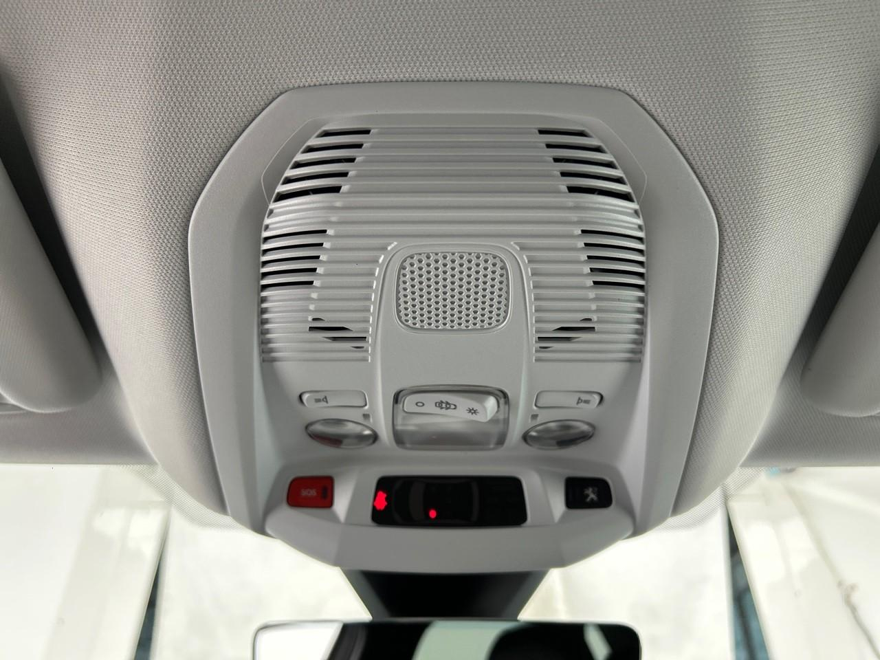 Peugeot 3008 hybrid 225 e-eat8 allure pack — photo 32