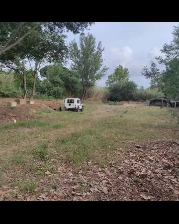 Terrain Constructible à GRIMAUD (environ 900 mètres des plages): Surface totale 2871 M2 ( Constructi