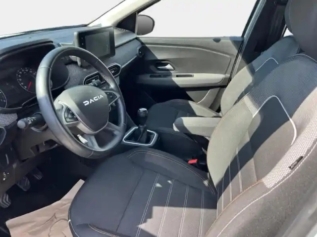 Dacia Sandero 1.0 eco-g 100ch expression — photo 14