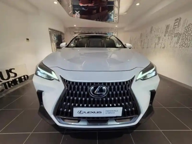 Lexus Nx 450h+ luxe 4wd my24 — photo 2