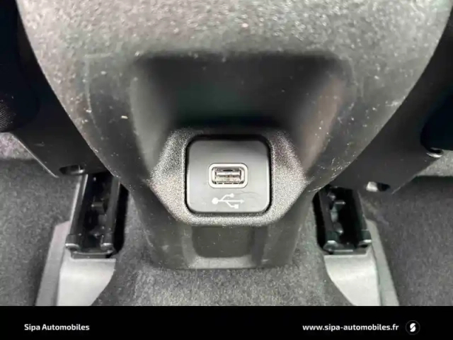 Jeep Renegade 1.5 turbo t4 130 ch bvr7 e-hybrid — photo 50