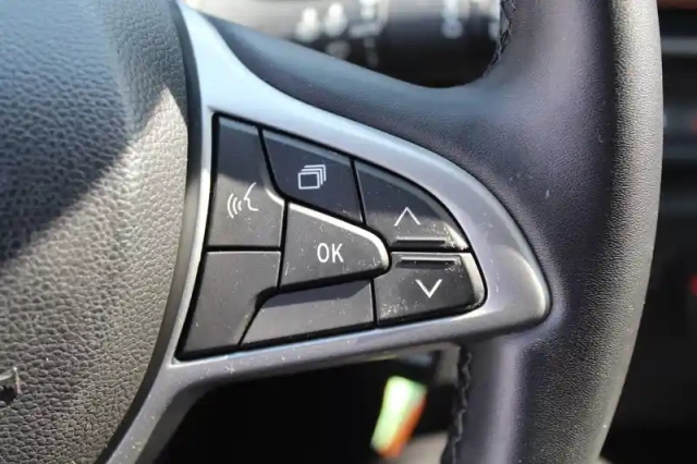 Dacia Sandero eco-g 100 — photo 17