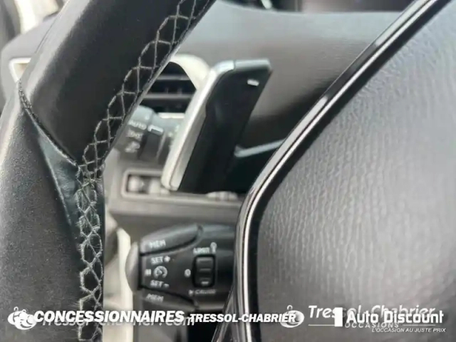 Peugeot 3008 1.2 puretech 130ch s&amp;s eat6 allure — photo 18