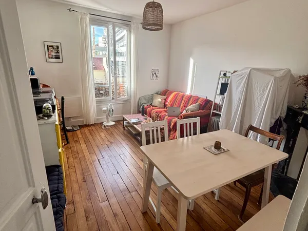 Loue chambre en colocation dans appartement