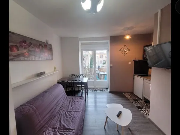 Appartement Location Gréoux-les-Bains 1p 18m² 590€