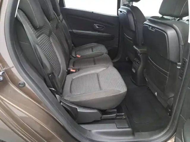 Renault Scenic grand  dci 110 energy — photo 22