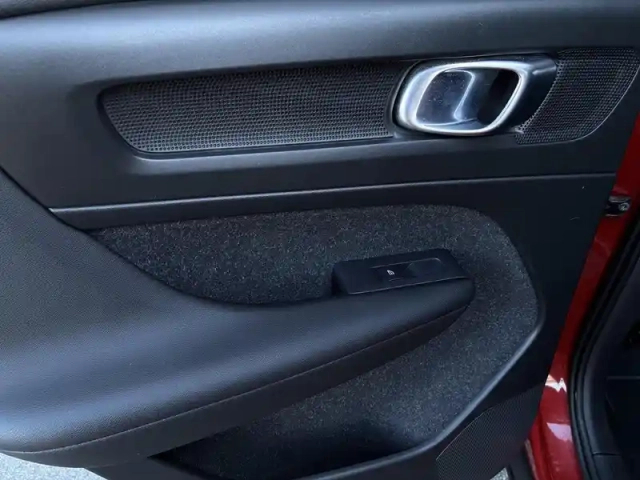Volvo Xc40 t3 163 ch geartronic 8 — photo 14