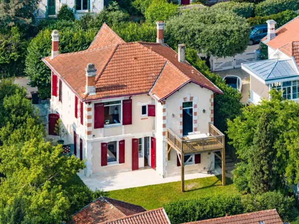 VILLA BATIGNOLLES APERÇU MER VILLE D'HIVER ARCACHON
