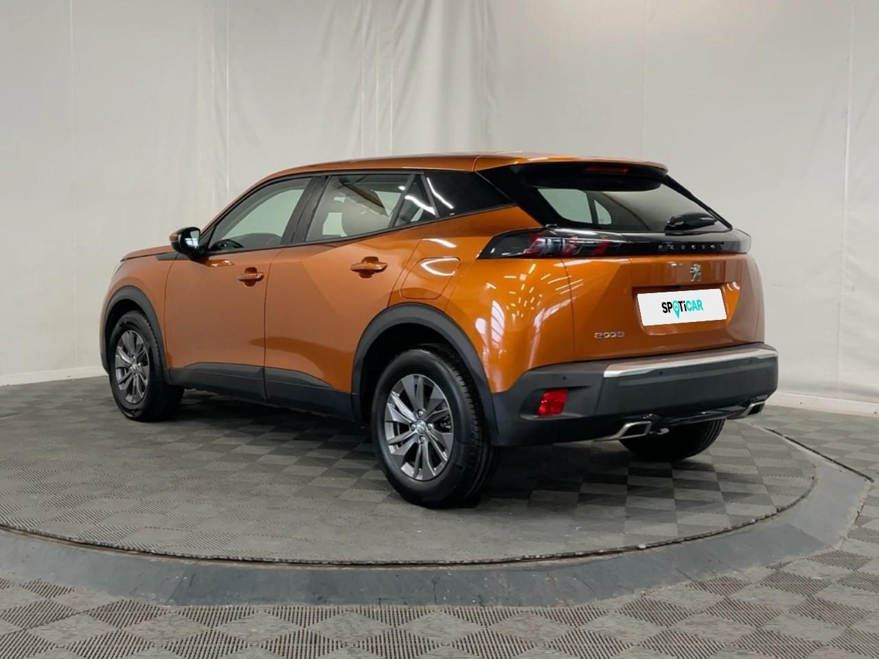 Peugeot 2008 puretech 130 s&s bvm6 active business — photo 3