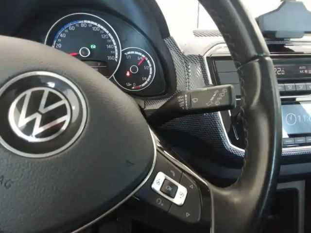 Volkswagen Up e-! 2.0 electrique — photo 25