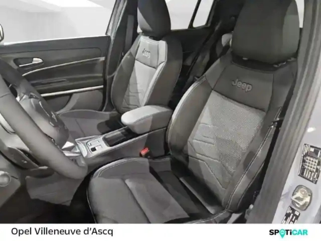 Jeep Avenger 1.2 turbo t3 100ch summit — photo 11