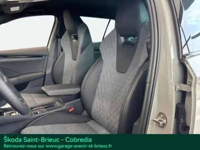 Skoda Octavia combi 2.0 tdi scr 150ch sportline dsg7 — photo 7