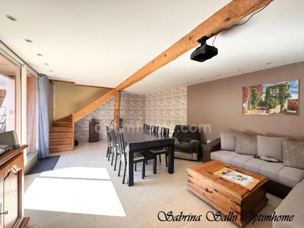 Maison de caractère atypique avec Terrain 1670 m² - Quincié-en-Beaujolais 69430