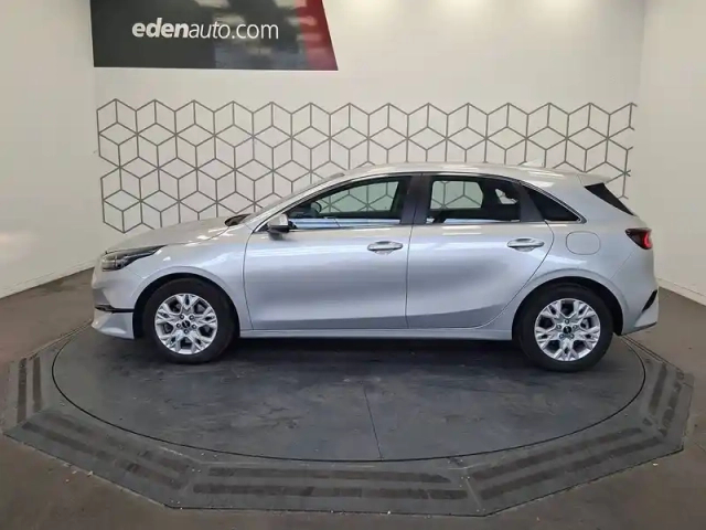 Kia Ceed 1.0 t-gdi 100 ch bvm6 — photo 2