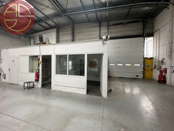 Local d’activité et entrepôt Location Toulouse 458m² 3212€