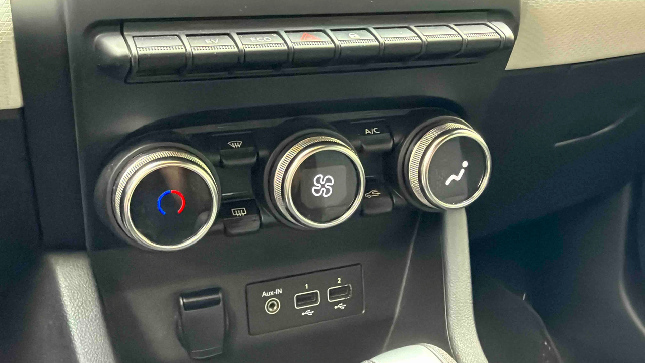 Renault Clio E-Tech 140 — photo 15