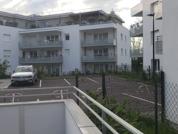 Parking / Route de Taninges