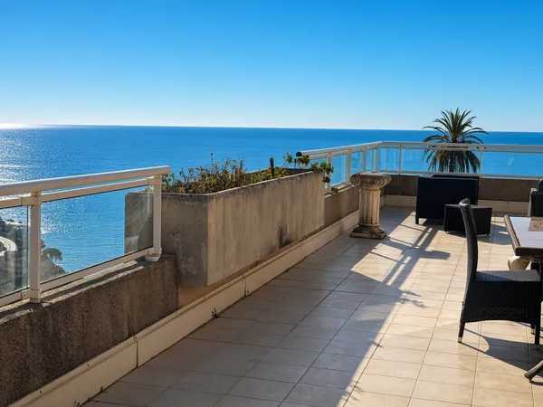 Dernier étage - toit terrasse - vue mer panoramique