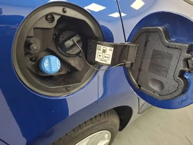 Renault Clio blue dci 100 ch gsr2 — photo 10
