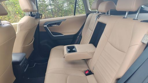 Toyota RAV4 2.5 VVT-i 218 Hybrid E-CVT - Lounge – 2023 – 63882 km – Hybride essence – Boîte Automatique — photo 9