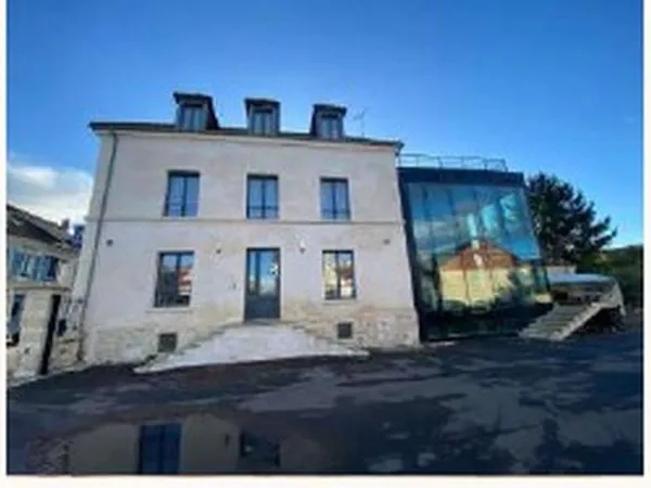 Bureaux 281 m²