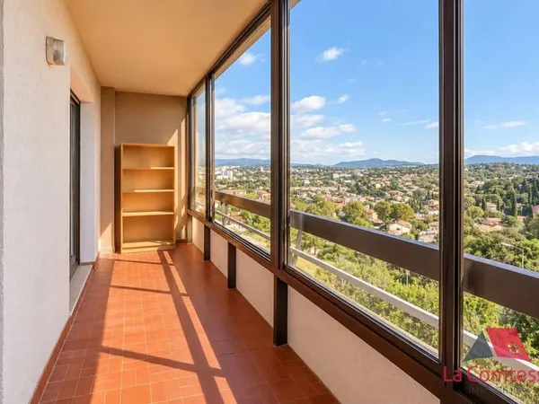 Appartement 3 pièces 84 m²