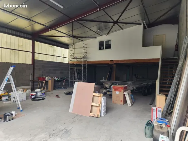 Bureaux, entrepôt 200 m² Saint-Étienne
