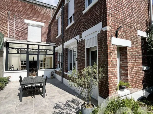 Maison 8 pièces 219 m²