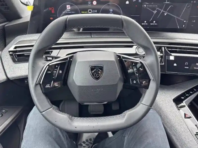Peugeot 5008 electrique 210 ch 73 kwh — photo 12