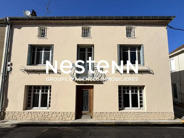 A vendre Maison à Lavardac de 7 pièce(s) d'une superficie de 210 m2 avec une cour