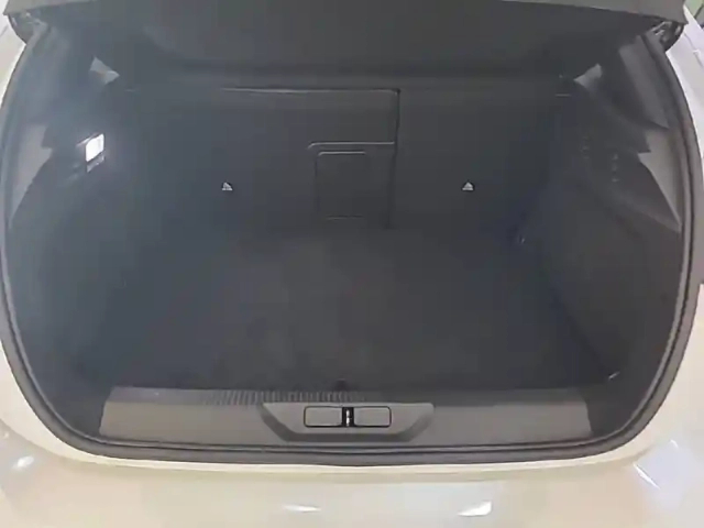 Peugeot 308 phev 180 e-eat8 — photo 8