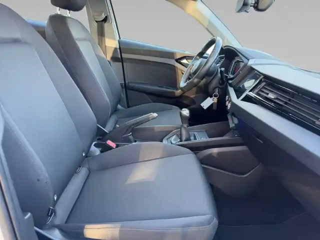 Audi A1 sportback 30 tfsi 116 ch bvm6 — photo 10