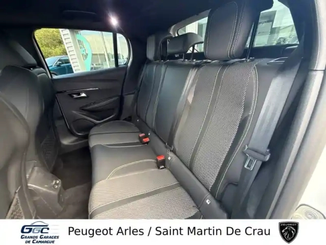 Peugeot 208 hybrid 136 e-dcs6 — photo 10