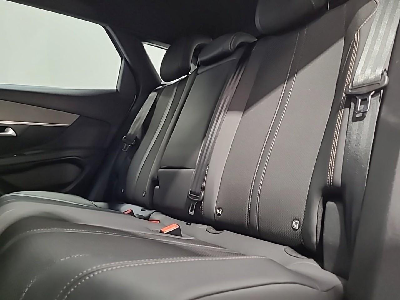 Peugeot 3008 bluehdi 130ch s&s eat8 gt — photo 13