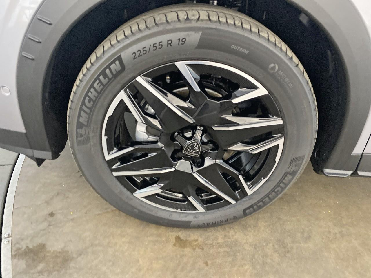 Peugeot 3008 hybrid 145 e-dcs6 gt — photo 11