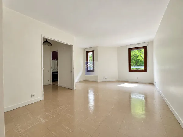 Courbevoie - Front de Seine - 2 pièces 55m2 - Duplex