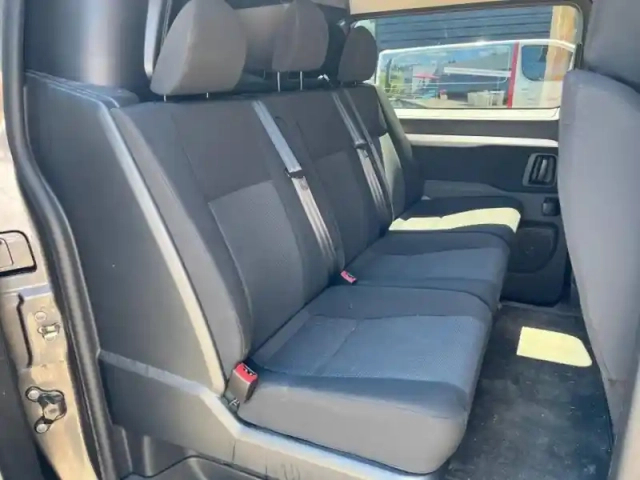 Opel Vivaro fg m 2.0 bluehdi 180ch s&amp;s pack business eat8 — photo 6
