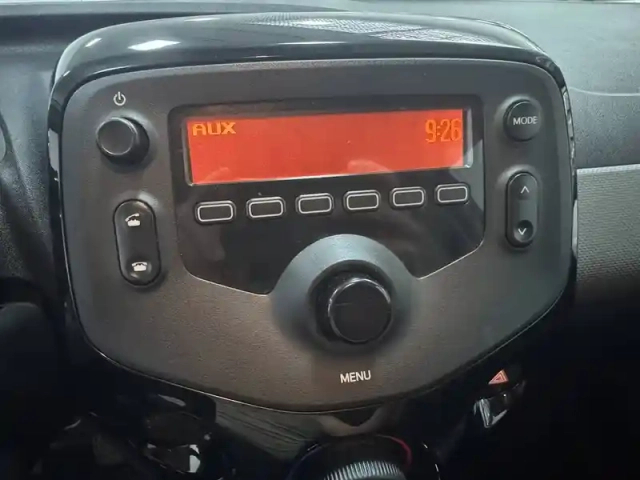 Peugeot 108 vti 72ch s&amp;s bvm5 — photo 32