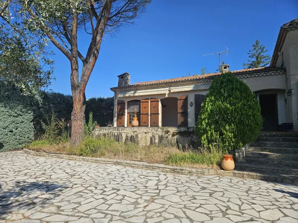 Aouste sur Sye, Villa familiale de 166 m2 sur 3 687 m2 de te