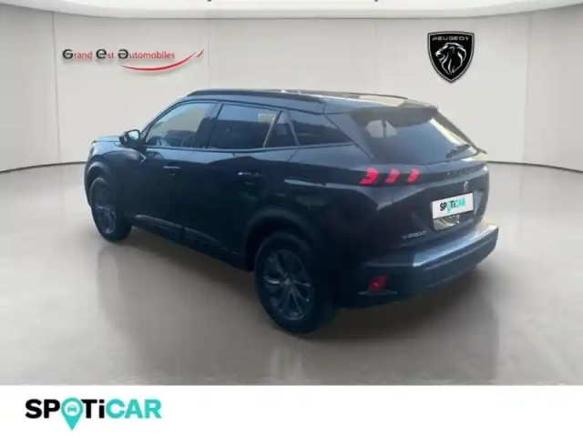 Peugeot 2008 e- 136ch style — photo 3