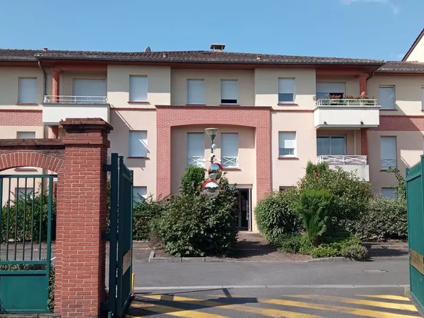 Location APPARTEMENT T3 CASTELGINEST