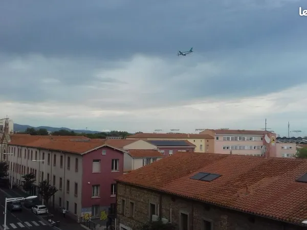 F2 clair 950m centre Perpignan