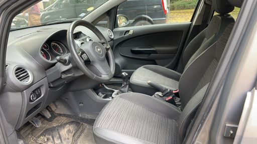 Opel Corsa 1.3 CDTI 75 - Graphite – 2014 – 153859 km – Diesel – Boîte Manuelle — photo 19