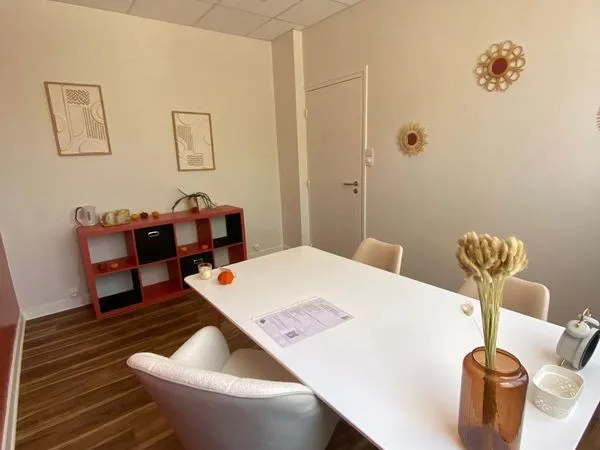 Bureau ou cabine de soin