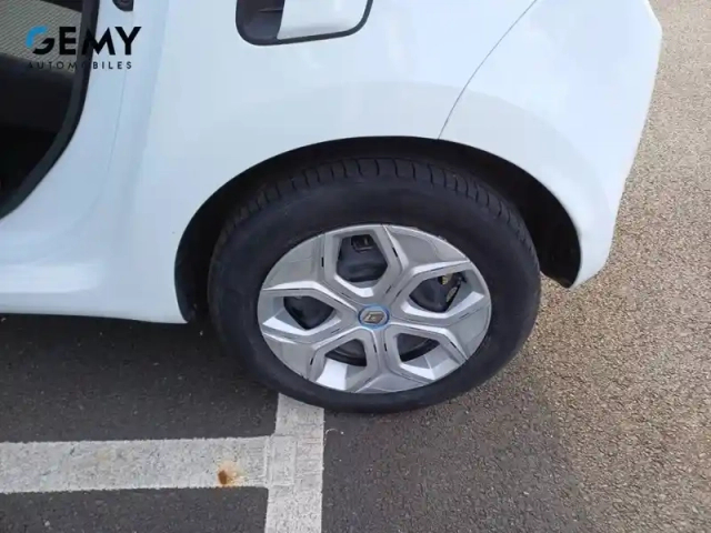 Renault Twingo iii achat intégral - 21 — photo 11