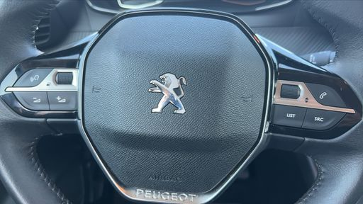 Peugeot 208 1.2 PureTech 100 - Style – 2022 – 41782 km – Essence – Boîte Manuelle — photo 5