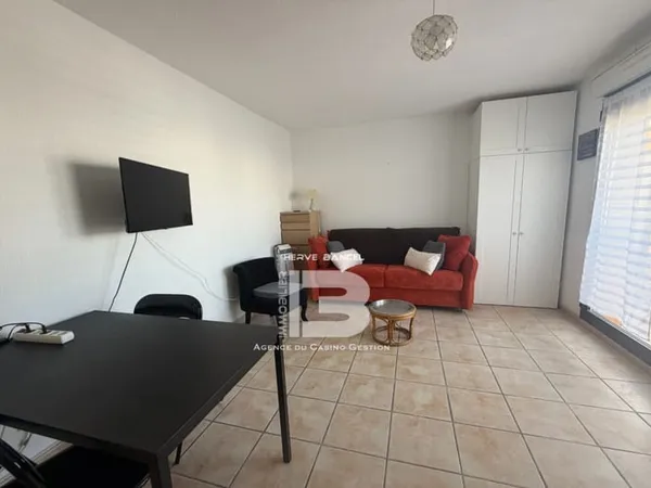 location 1 Pièce(s)