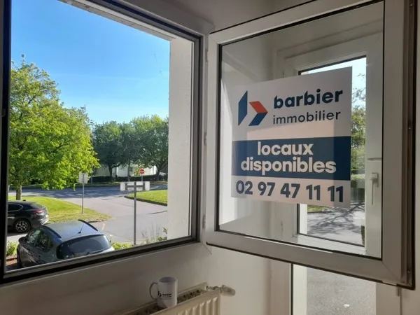 VANNES SUD OUEST - Bureaux d'environ 80 m²
