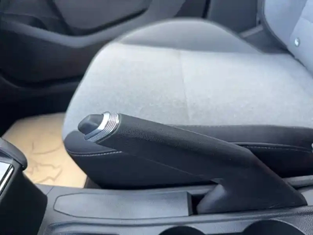 Renault Clio blue dci 100 ch gsr2 — photo 27