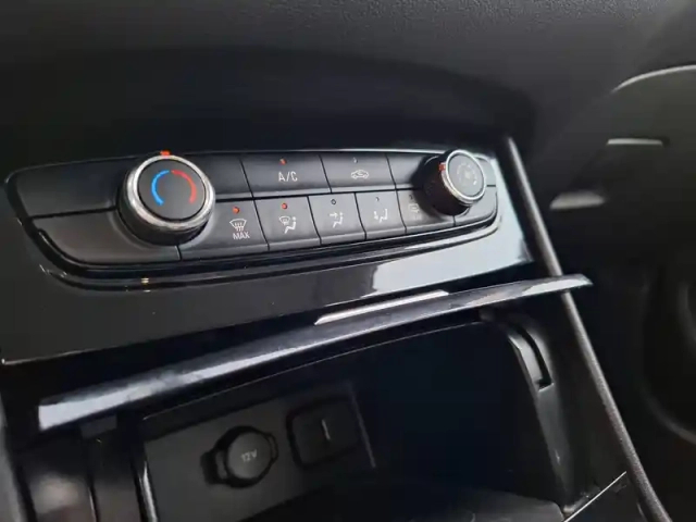 Opel Grandland X 1.2 turbo 130 ch — photo 32